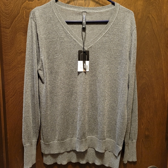 NWT Silver Sweater - Picture 2 of 8